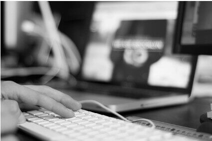 How cloud computing is different from traditional computing? 