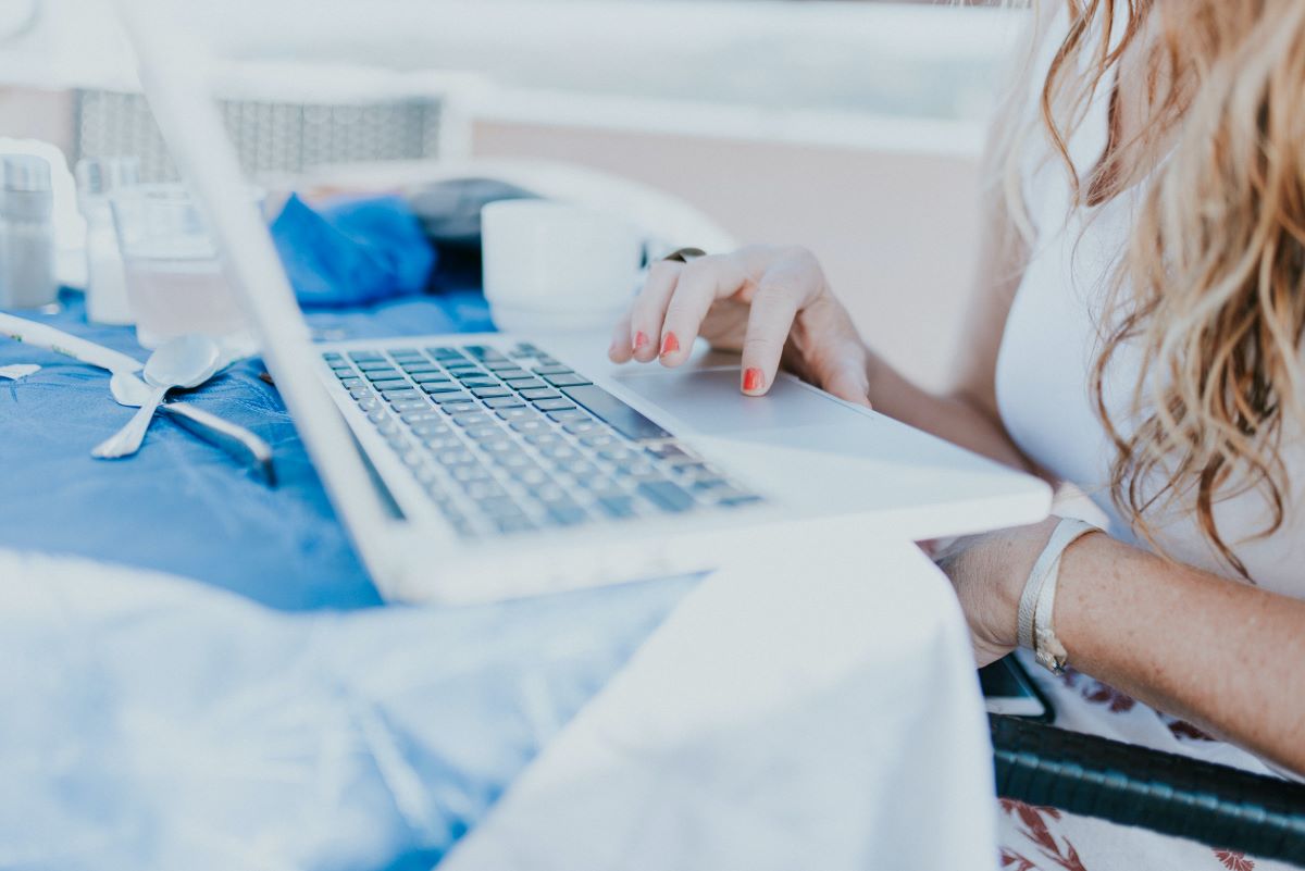 how to implement AI in it projects